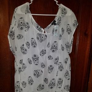 Torrid sz 2 chiffon hilo sugar skull